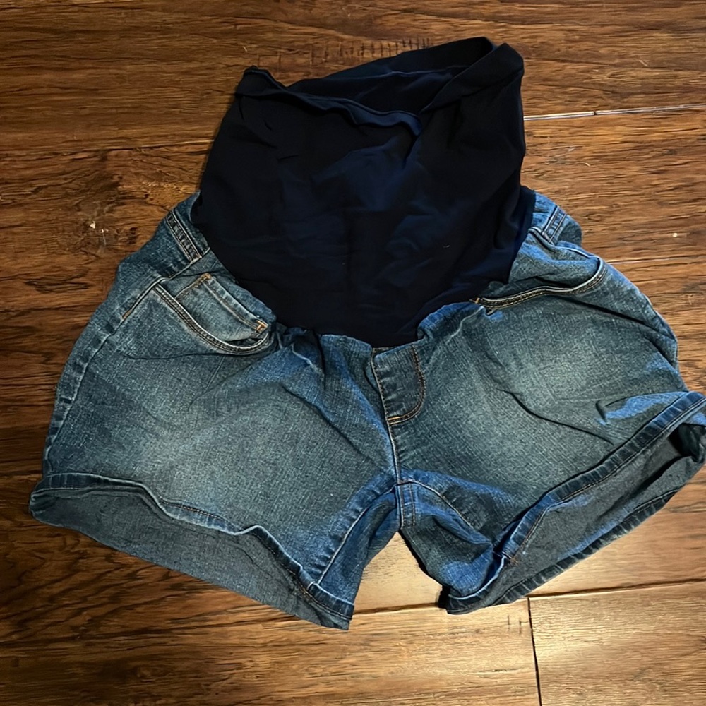 Maternity Jean shorts with belly band size small